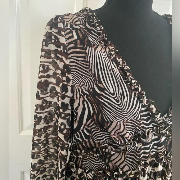 Betsey Johnson Flowy Animial Print Ruffle Babydoll Dress Size 8 - Picture 12 of 13